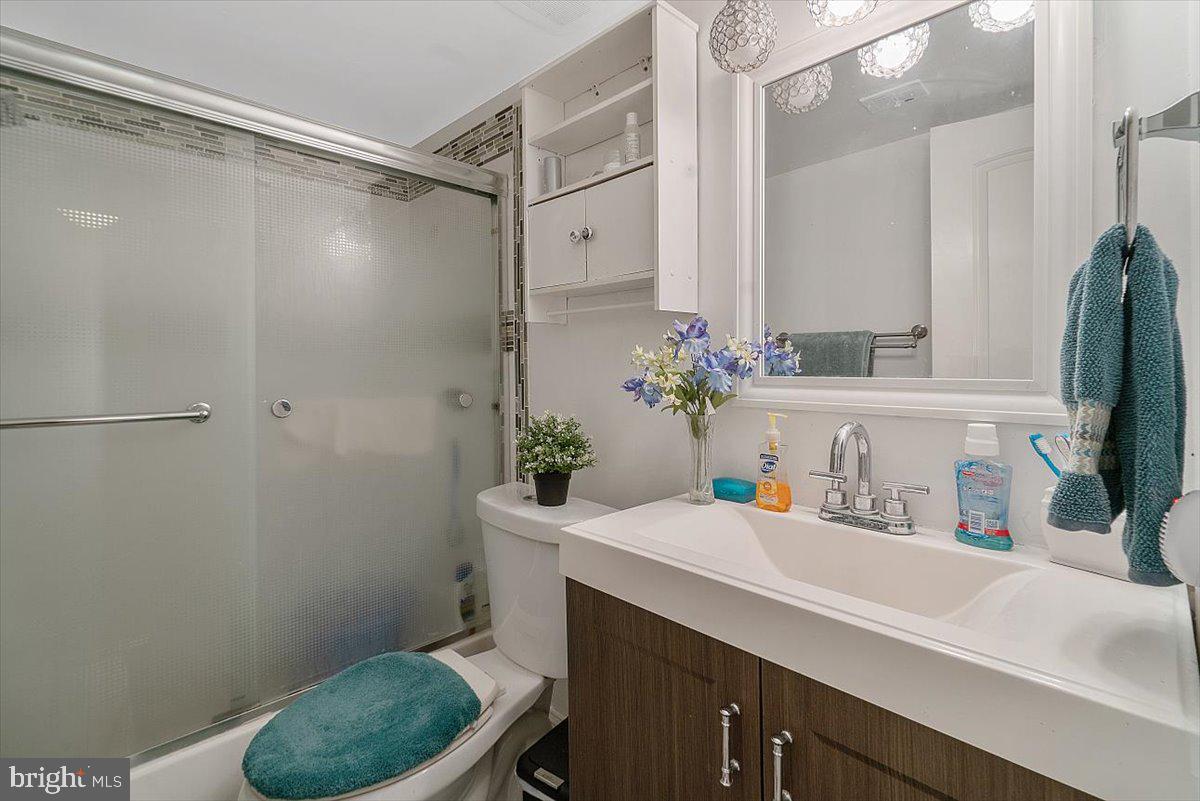 3730 Bel Pre Road, Unit 37302 Silver Spring, MD 20906 - Photo 18 of 22 Master Bed Bathroom!