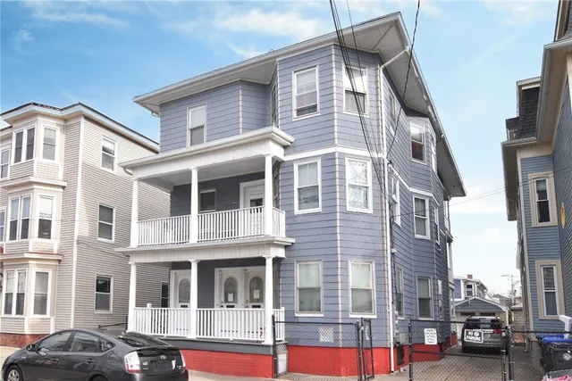 $689,900 | 102 Vinton Street, Providence, RI 02909