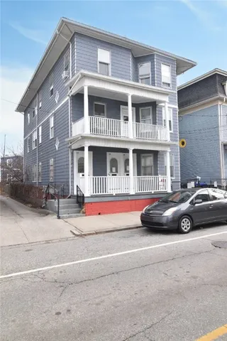$689,900 | 102 Vinton Street, Providence, RI 02909