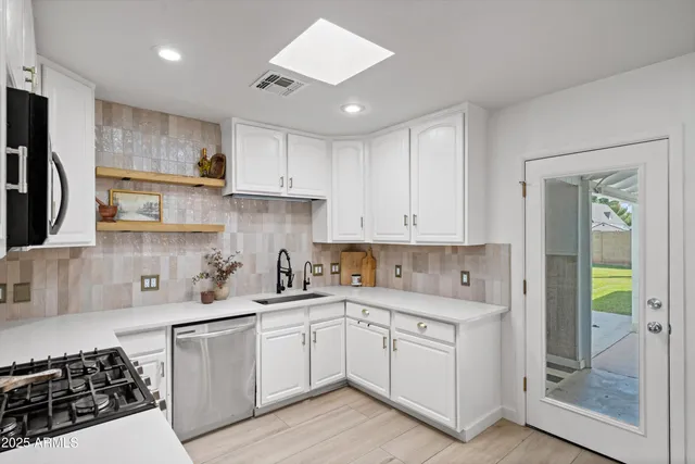 $649,990 | 2201 East Weldon Avenue, Phoenix, AZ 85016