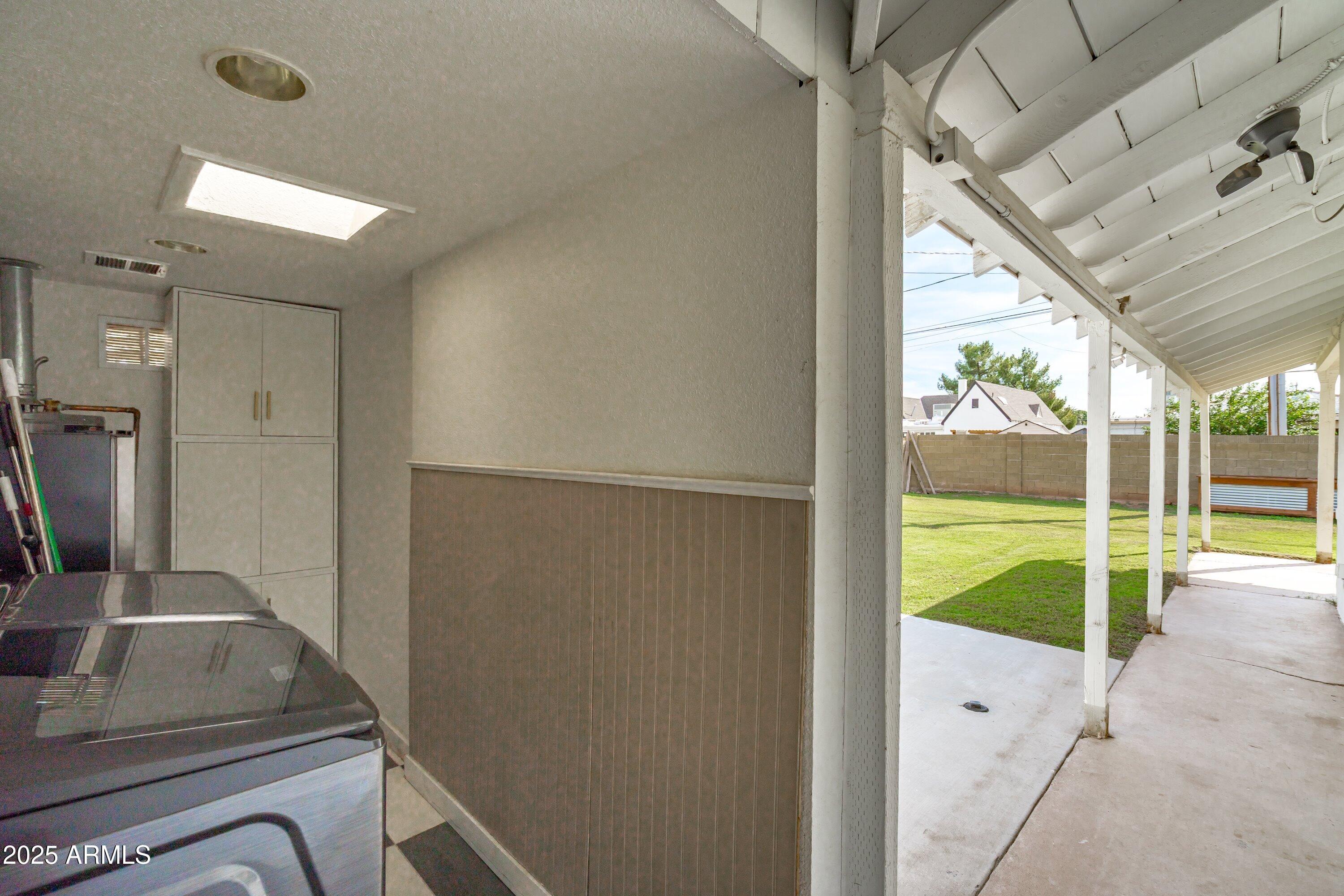 2201 East Weldon Avenue Phoenix, AZ 85016 - Photo 29 of 41 a view of a room with a large window