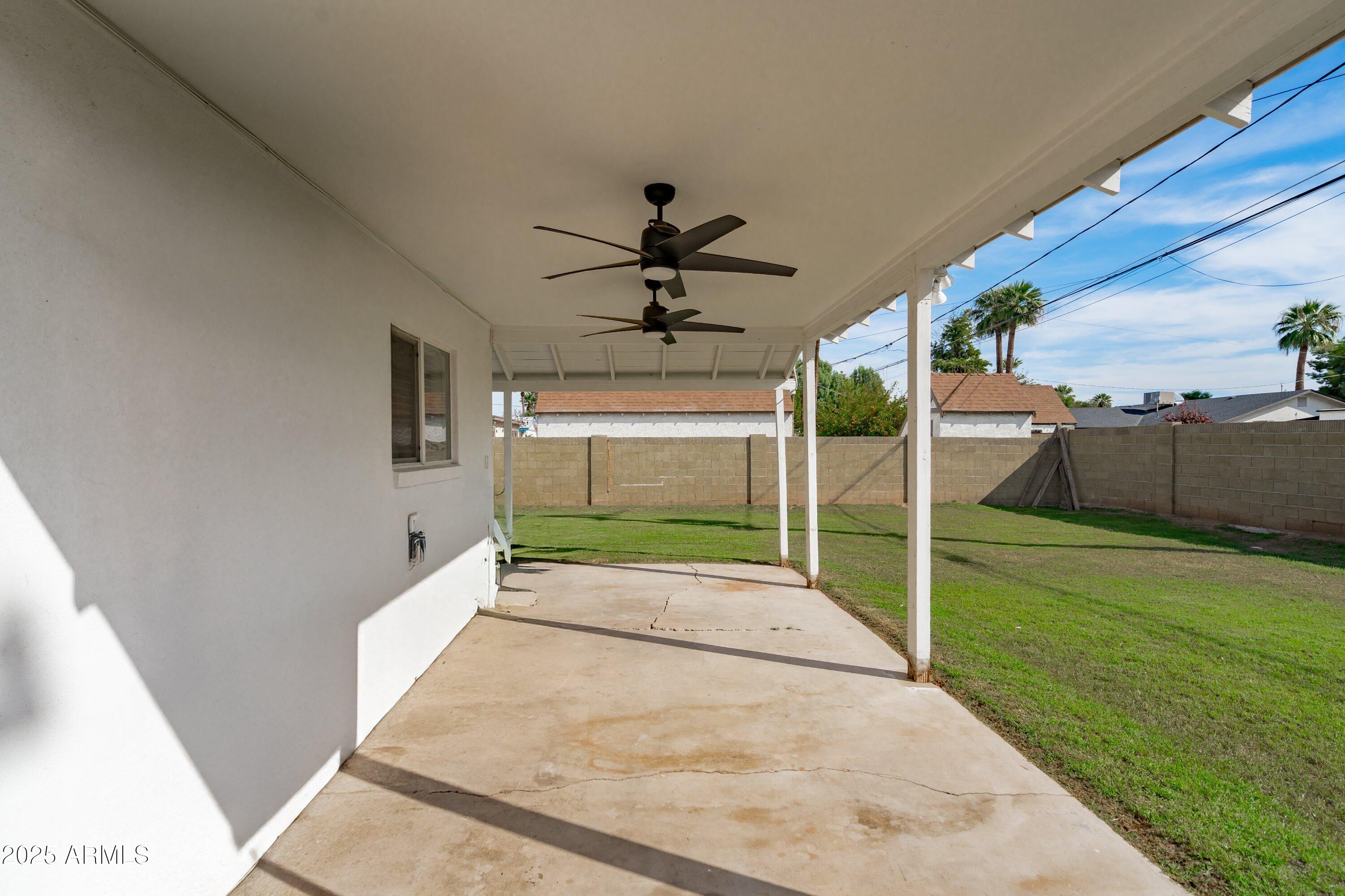2201 East Weldon Avenue Phoenix, AZ 85016 - Photo 35 of 41 a view of outdoor space and yard