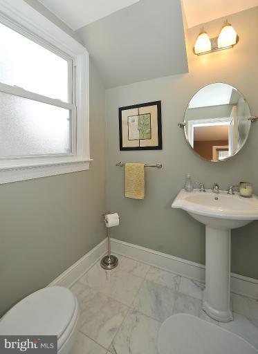 30 East Braddock Road Alexandria, VA 22301 - Photo 4 of 30 Bath