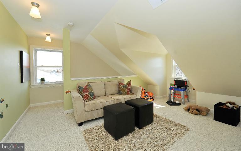 30 East Braddock Road Alexandria, VA 22301 - Photo 6 of 30 Family Room