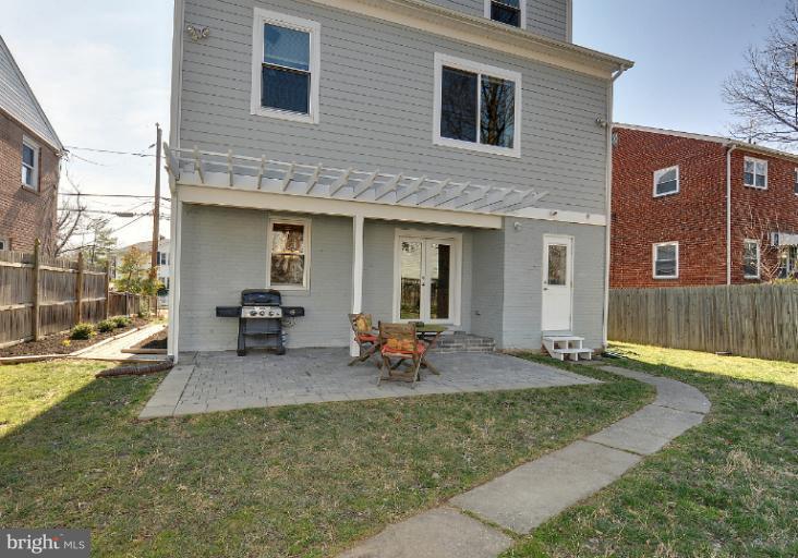 30 East Braddock Road Alexandria, VA 22301 - Photo 7 of 30 Exterior (Rear)