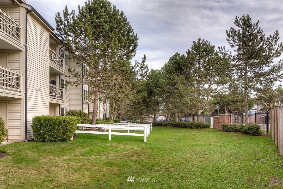 12404 East Gibson Road, Unit 206 Everett, WA 98204 - Photo 19 of 19 Gallery Image 19