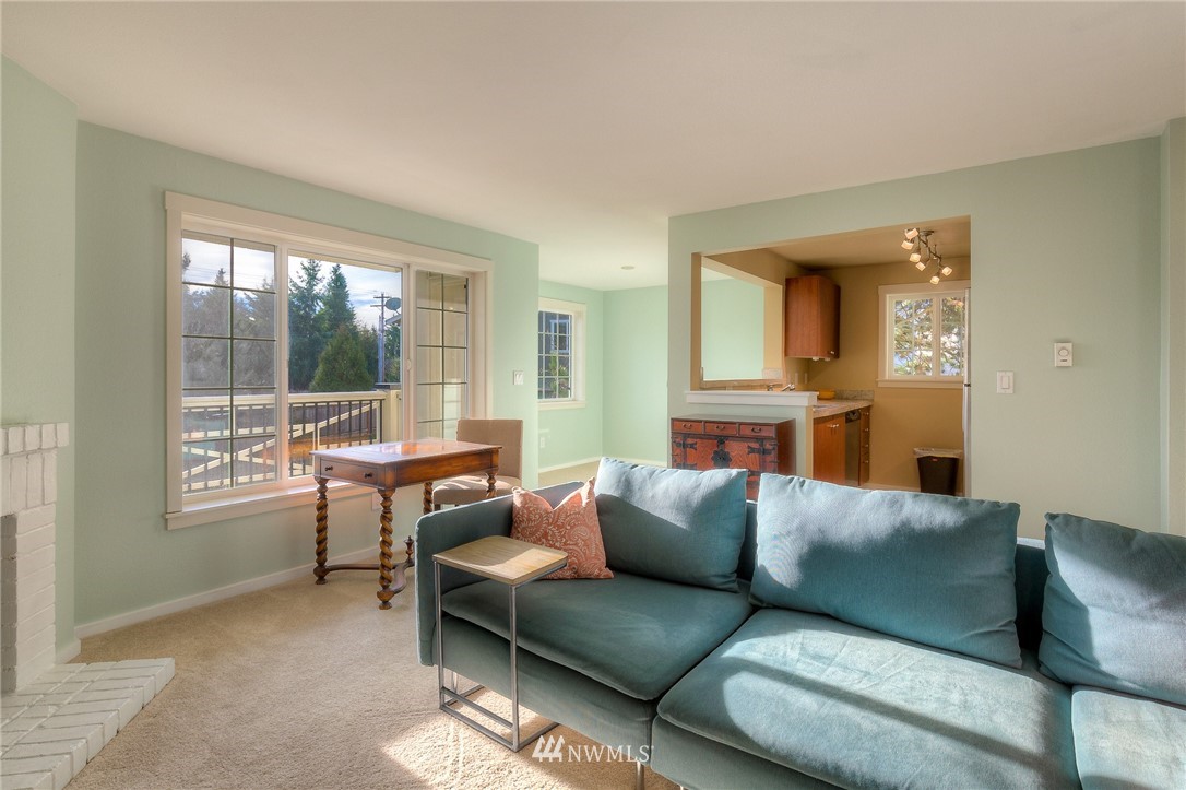 12404 East Gibson Road, Unit 206 Everett, WA 98204 - Photo 4 of 19 Gallery Image 4