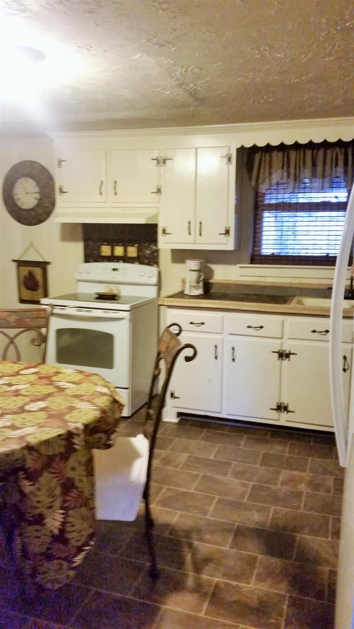 5151 Drake Road Cedar Hill, TN 37032 - Photo 7 of 10 Gallery Image 7