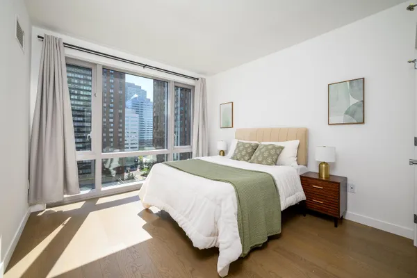 $819,000 | 75 Park Lane South, Unit 1009, Jersey City, NJ 07310