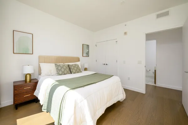$819,000 | 75 Park Lane South, Unit 1009, Jersey City, NJ 07310