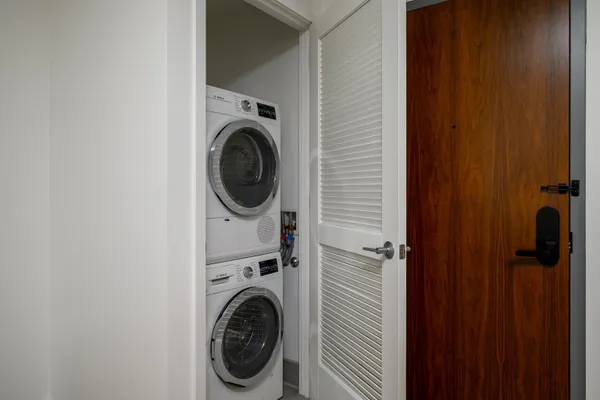 $819,000 | 75 Park Lane South, Unit 1009, Jersey City, NJ 07310