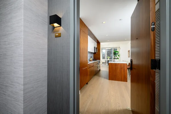 $819,000 | 75 Park Lane South, Unit 1009, Jersey City, NJ 07310