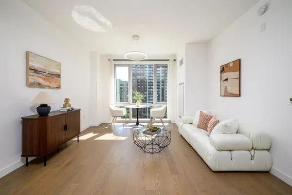 $819,000 | 75 Park Lane South, Unit 1009, Jersey City, NJ 07310