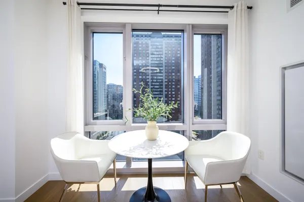 $819,000 | 75 Park Lane South, Unit 1009, Jersey City, NJ 07310