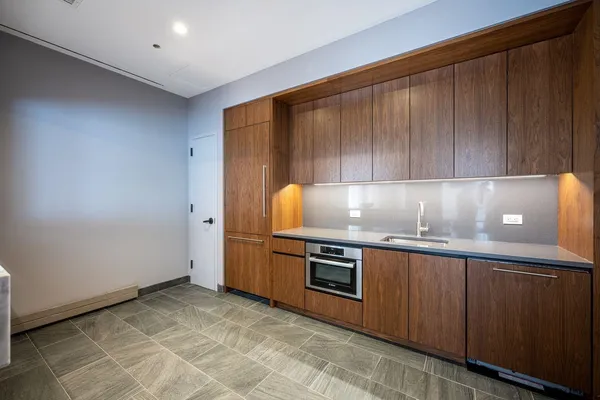 $819,000 | 75 Park Lane South, Unit 1009, Jersey City, NJ 07310