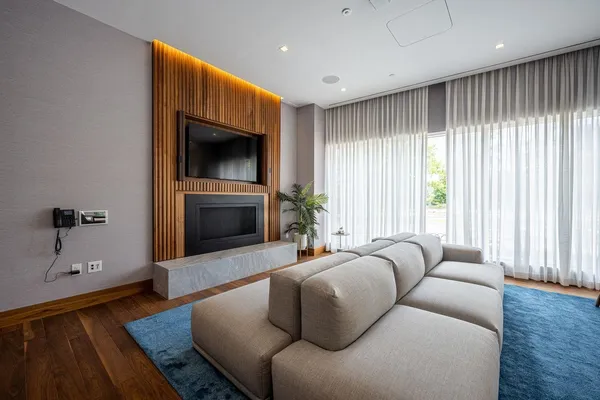 $819,000 | 75 Park Lane South, Unit 1009, Jersey City, NJ 07310