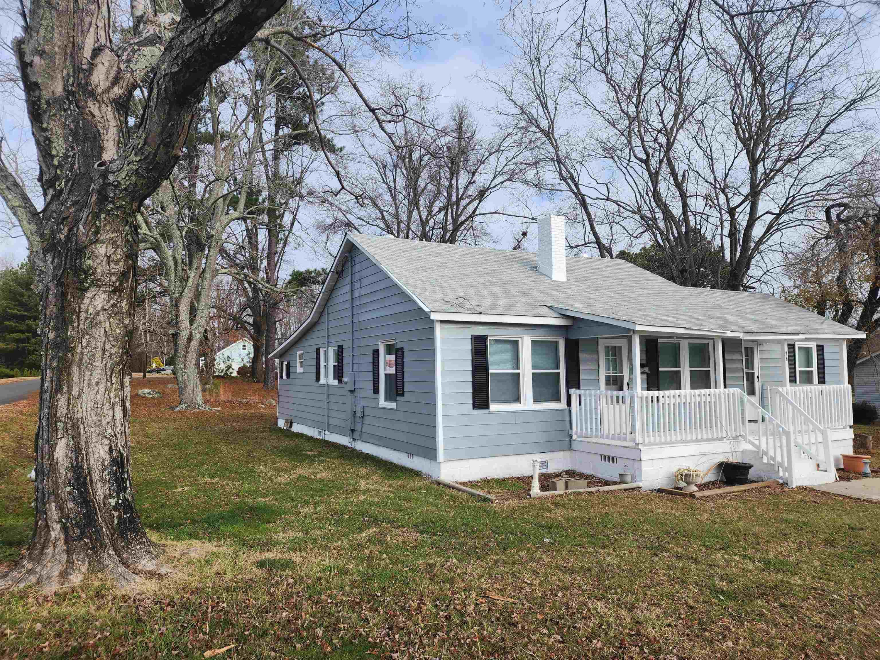 76 Lee Street Roxboro, NC 27573 - Photo 3 of 12 Photo 3