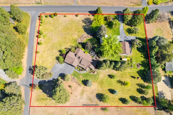 $1,225,000 | 63330 S Road, Bend, OR 97703