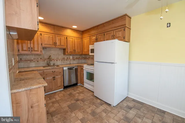 $309,900 | 3210 Ancona Road, Philadelphia, PA 19154
