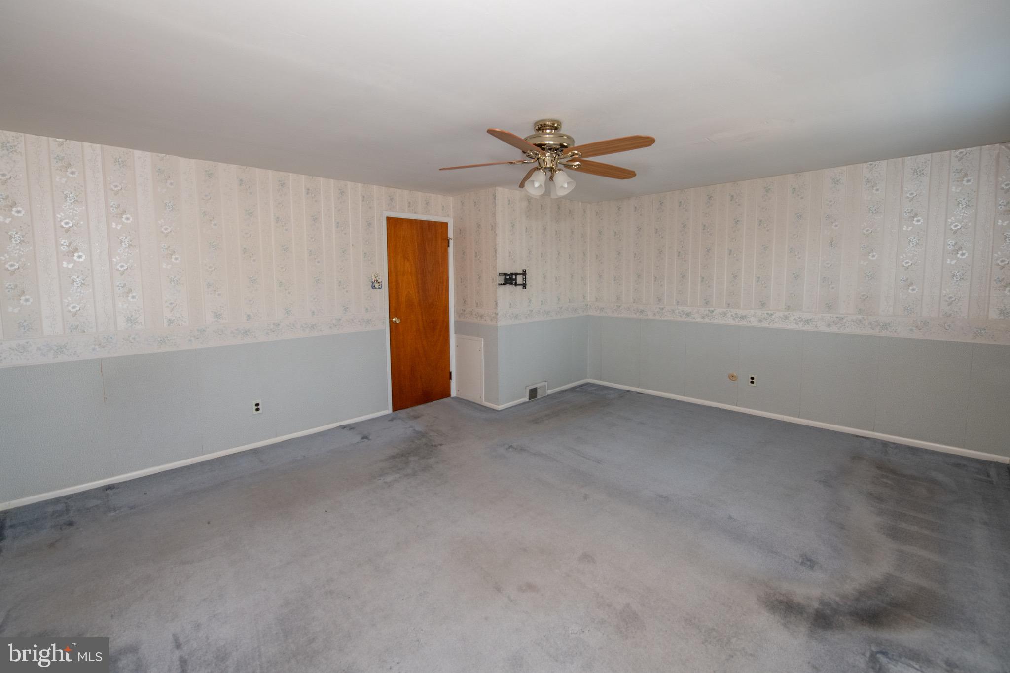 3210 Ancona Road Philadelphia, PA 19154 - Photo 30 of 46 a view of a big room with carpet