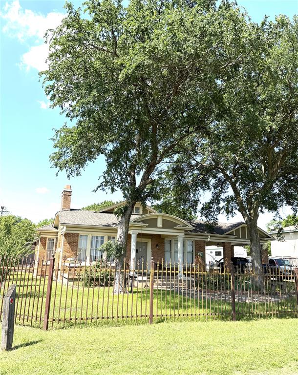 406 Walnut Street Forreston, TX 76041 - Photo 3 of 30