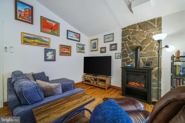 $279,998 | 151 Patrick Lane, Mount Jackson, VA 22842