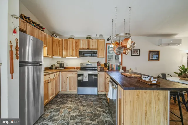 $279,998 | 151 Patrick Lane, Mount Jackson, VA 22842