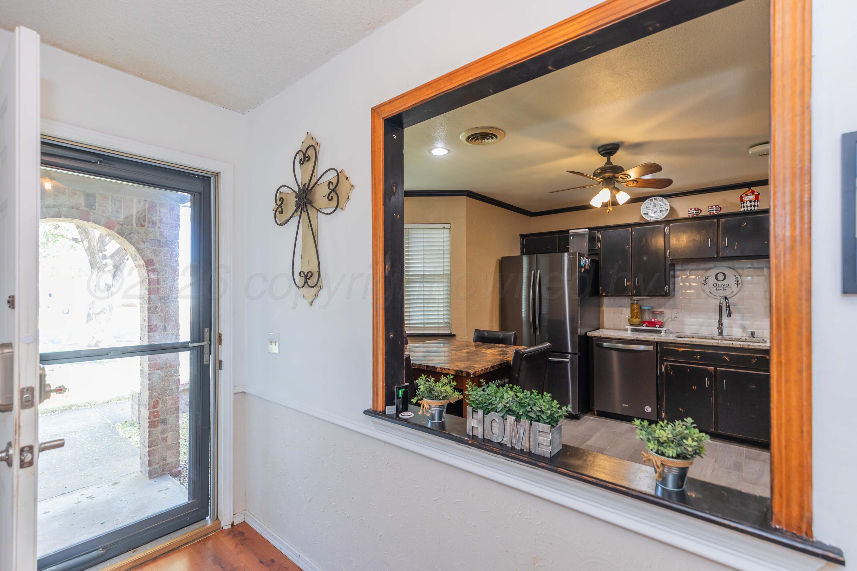 8135 Coronado Trail Amarillo, TX 79110 - Photo 2 of 38 ENTRY
