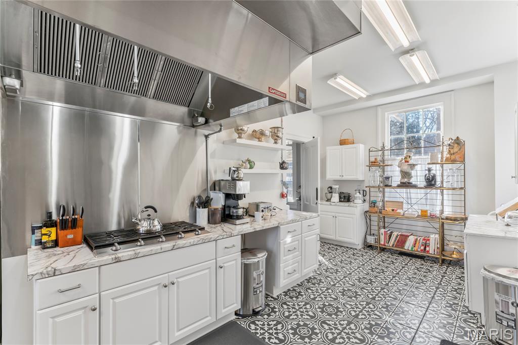 876 West State Street Jacksonville, IL 62650 - Photo 19 of 56