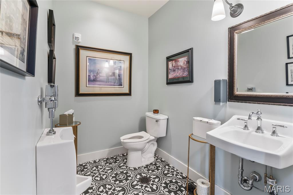 876 West State Street Jacksonville, IL 62650 - Photo 53 of 56