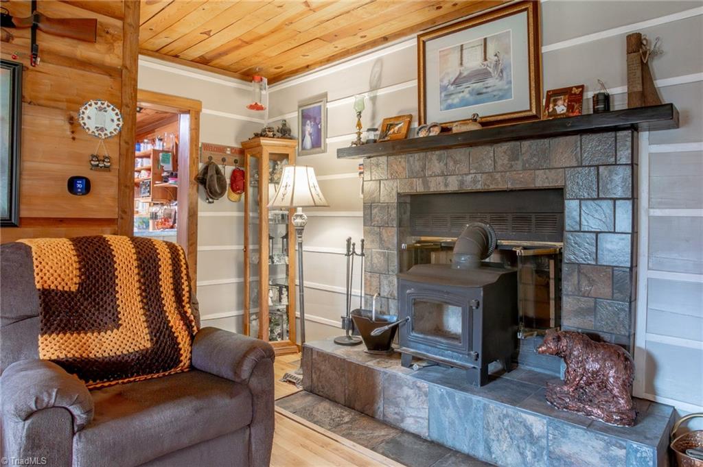 6414 Summit Road Purlear, NC 28665 - Photo 19 of 36
