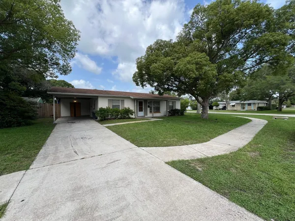 $1,800 | 871 Capri Avenue, St. Augustine, FL 32086