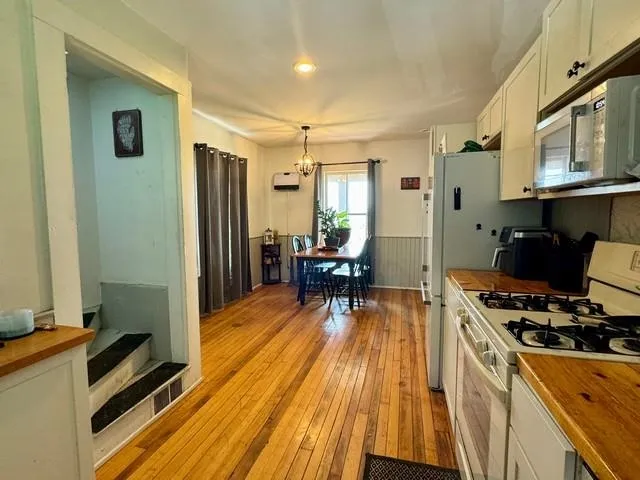 $225,000 | 578 Pleasant Street, Newport, VT 05855