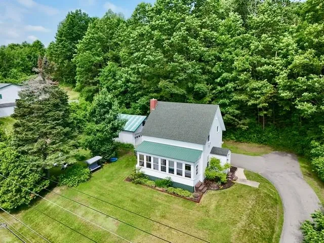 $225,000 | 578 Pleasant Street, Newport, VT 05855