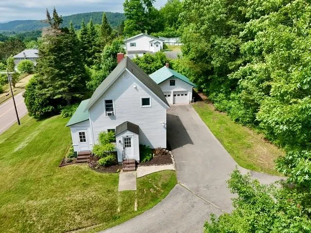 $225,000 | 578 Pleasant Street, Newport, VT 05855
