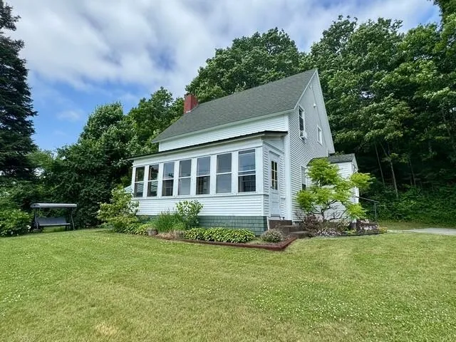 $225,000 | 578 Pleasant Street, Newport, VT 05855