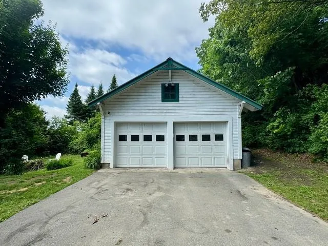 $225,000 | 578 Pleasant Street, Newport, VT 05855