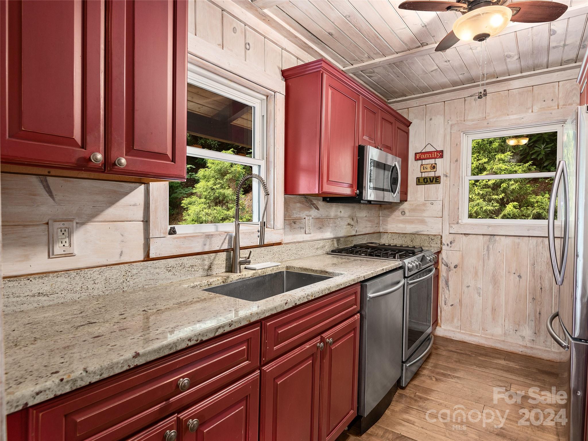 90 Ragan Lane Waynesville, NC 28785 - Photo 8 of 21 Gallery Image 8