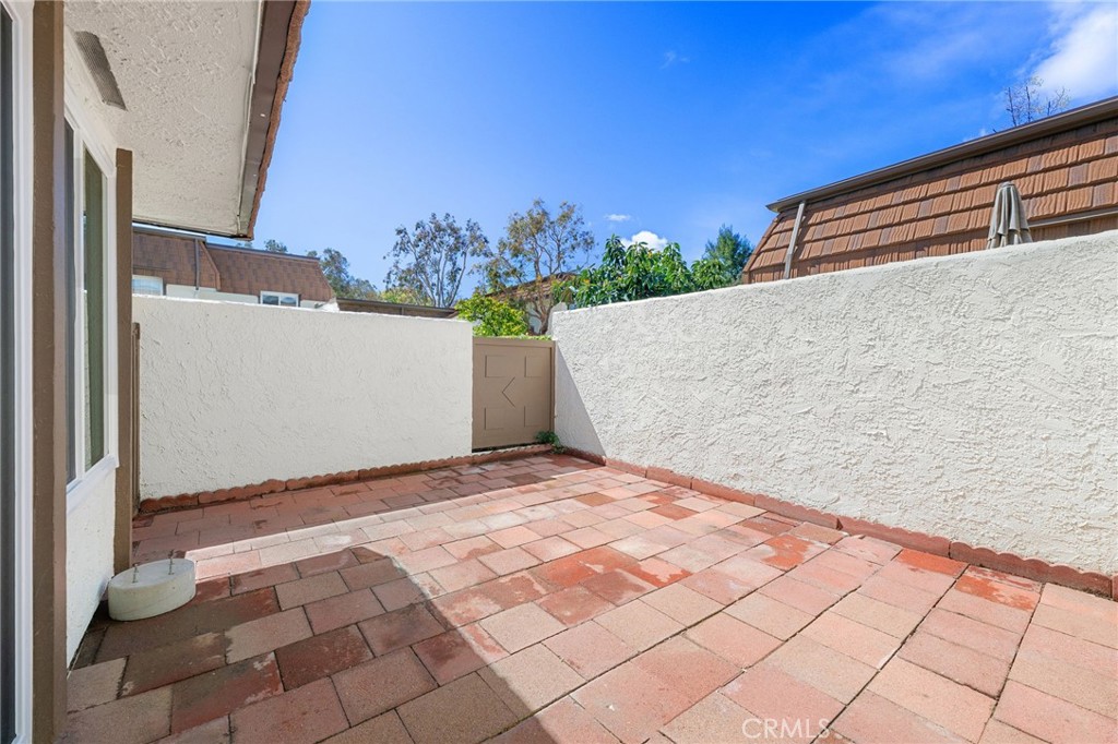 10179 Larwin Avenue, Unit 5 Chatsworth, CA 91311 - Photo 52 of 53 patio not virtually staged