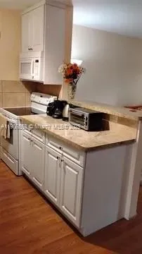 $74,900 | 15610 Northeast 6th Avenue, Unit 18C, Miami, FL 33162