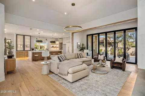 $1,825,000 | 10874 East Dale Lane, Scottsdale, AZ 85262