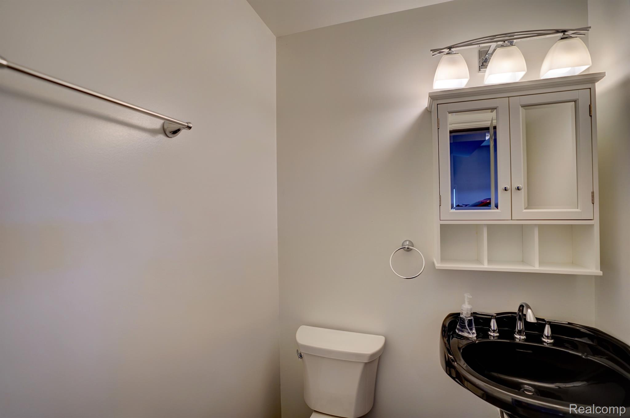 7303 Perry Road Grand Blanc, MI 48439 - Photo 33 of 37 Gallery Image 33