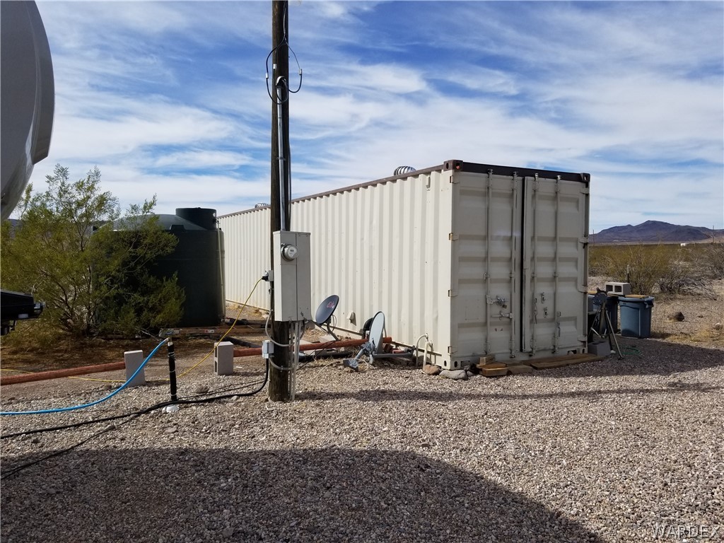 4165 Dilkon Road Golden Valley, AZ 86413 - Photo 7 of 17