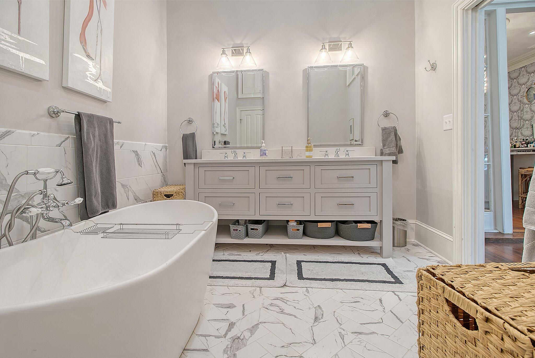 105 Bull Street, Unit A Charleston, SC 29401 - Photo 21 of 45 Master En-suite