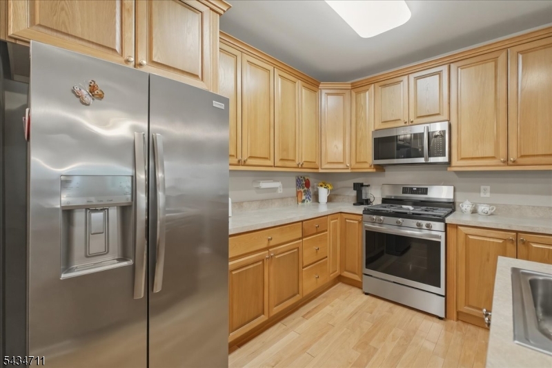104 Ridgeview Lane Mount Arlington, NJ 07856 - Photo 6 of 40