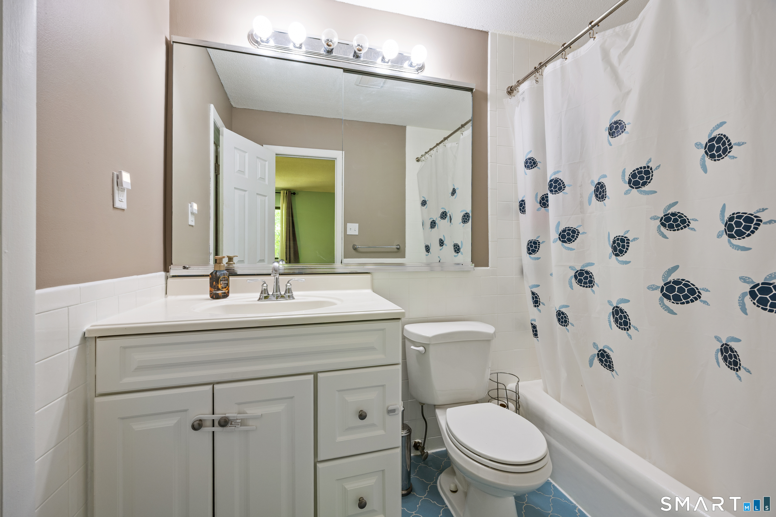7 Sutton Place, Unit 7 Bloomfield, CT 06002 - Photo 22 of 25
