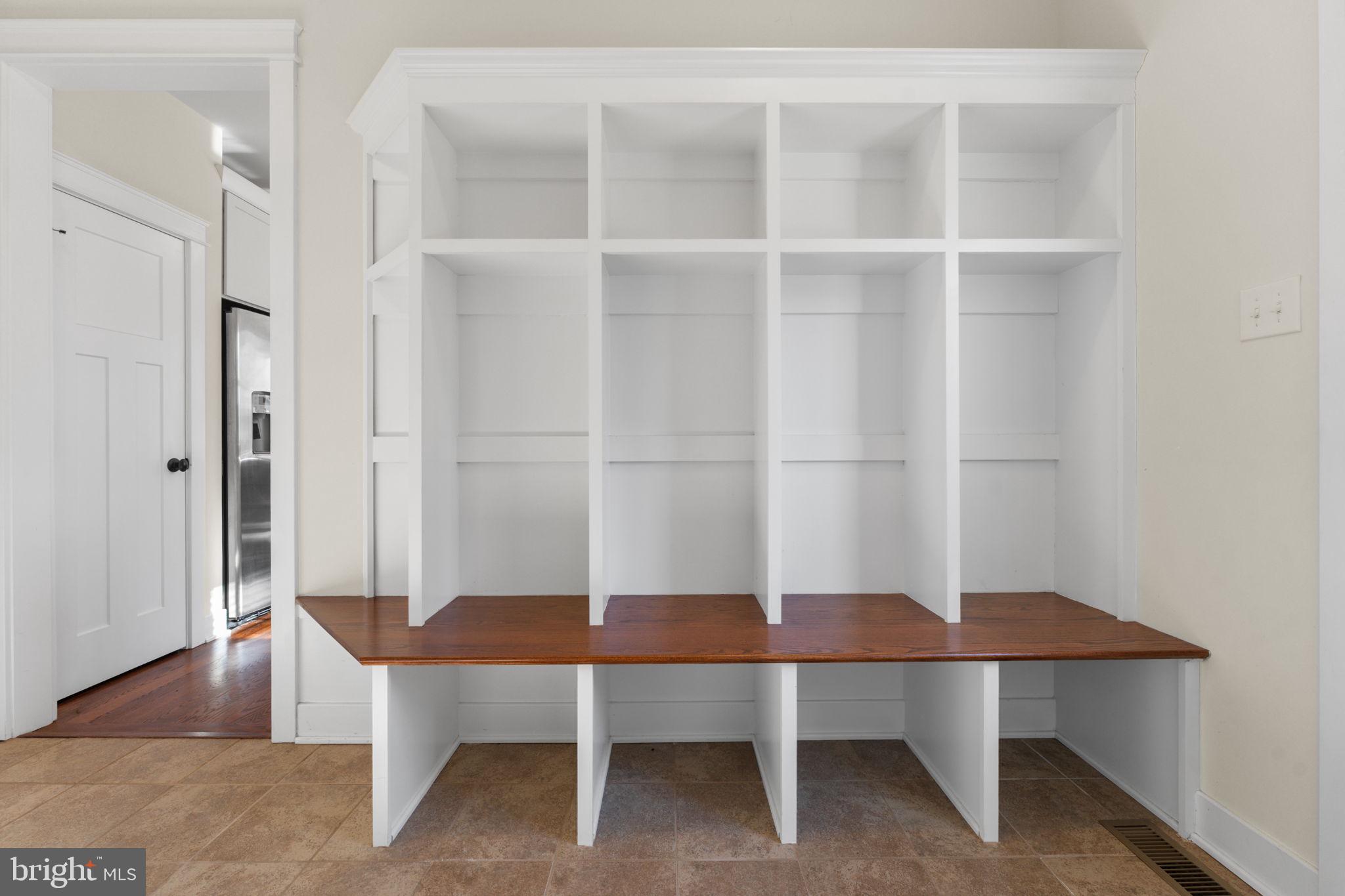 129 Conestoga Road Malvern, PA 19355 - Photo 27 of 69 a view of room with a table and a chair