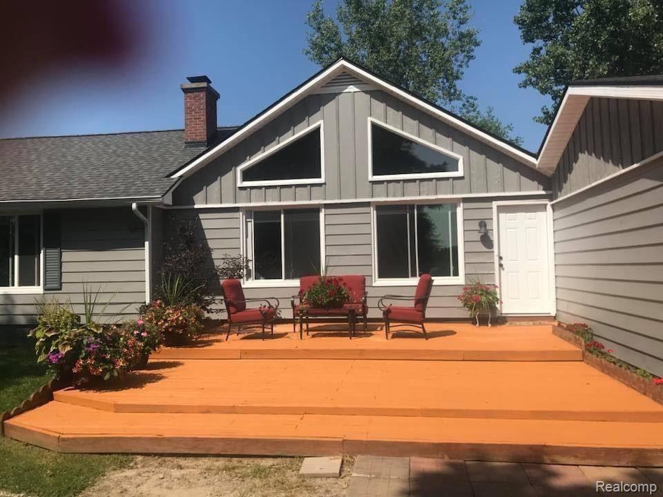 7374 Lahring Road Gaines, MI 48436 - Photo 3 of 35