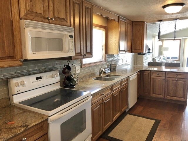 1925 Boulevard Street Rochester, IN 46975 - Photo 12 of 21