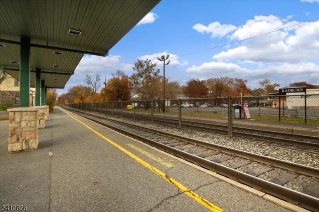 $879,900 | 55 Landmark Lane, Fair Lawn, NJ 07410